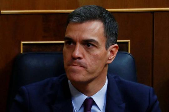 Governo espanhol perde votação-chave no Parlamento e fica por um fio