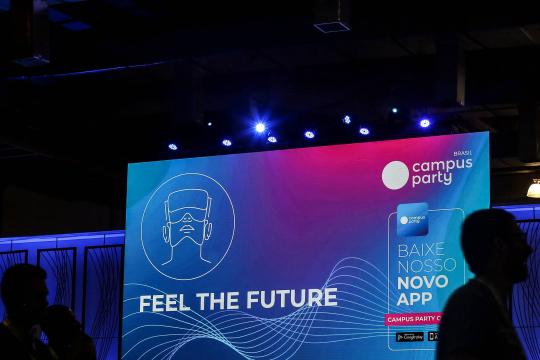 Empresas recrutam jovens e Campus Party fica mais profissional