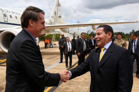 Bolsonaro diz que 'baterá martelo' sobre proposta da Previdência nesta quinta