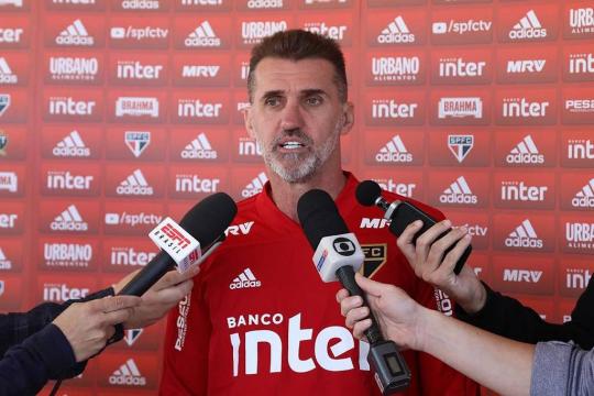 Mancini assume São Paulo 39 dias após negar 'qualquer hipótese' de treinar time