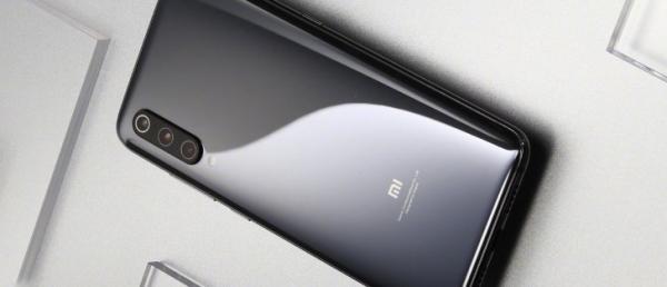 Another official Xiaomi Mi 9 photo surfaces, this time showing off a deep gray color