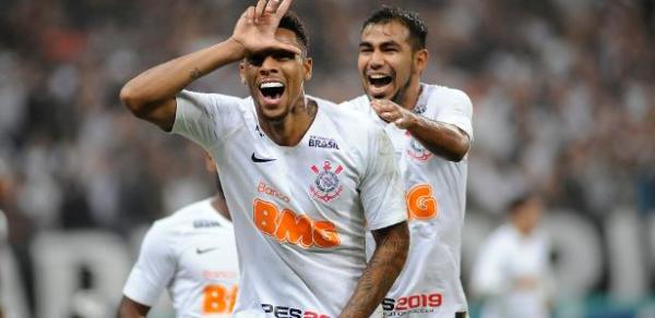 Campeonato Paulista  | Corinthians vence SP com lances polêmicos
