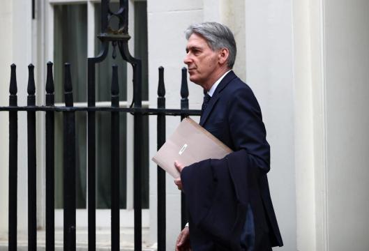 UK's Hammond says no-deal Brexit would be 'mutual calamity'