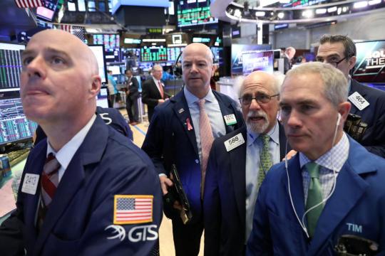 Economic data, healthcare shares pressure Wall Street