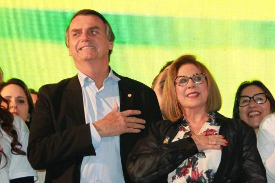 Candidata de Bolsonaro no RS repassou verba pública para filha, neta e própria loja