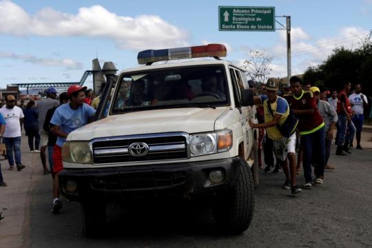 Venezuelan troops kill one in first bloodshed linked to aid entry