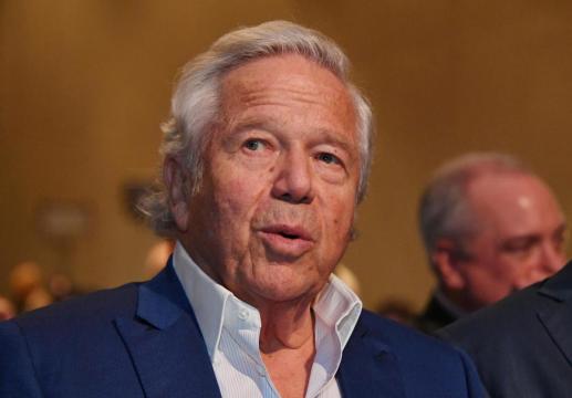 Patriots owner Robert Kraft charged in Florida prostitution sting