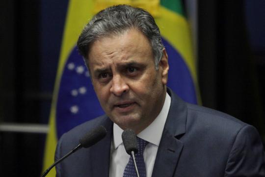 Justiça de MG determina bloqueio de R$ 11,5 milhões em bens de Aécio Neves