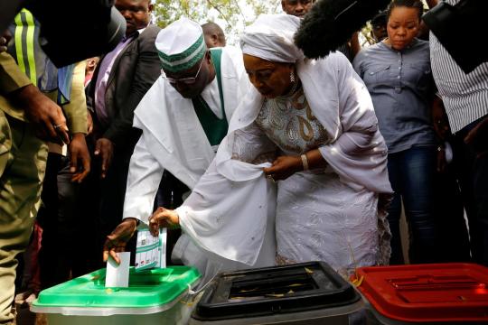 Nigerian presidential rivals cast ballots in delayed election