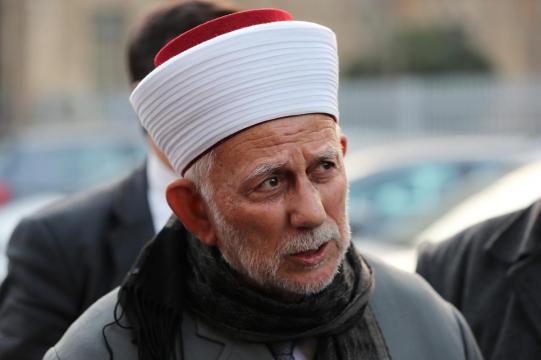 Israel releases Muslim cleric arrested after Jerusalem holy site unrest