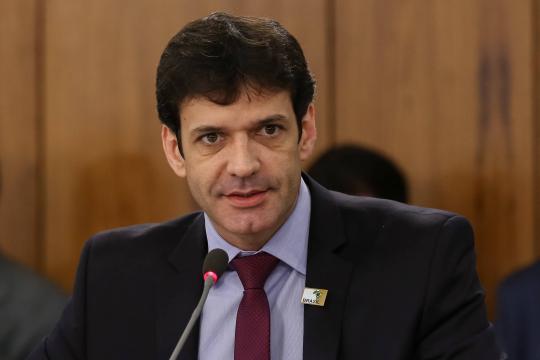Após denúncia de candidatos laranjas | Juíza nega liminar e diz que pedido  de ministro contra Folha é censura