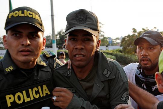 Ordem era abater qualquer um que cruzasse a ponte, diz ex-sargento da Venezuela