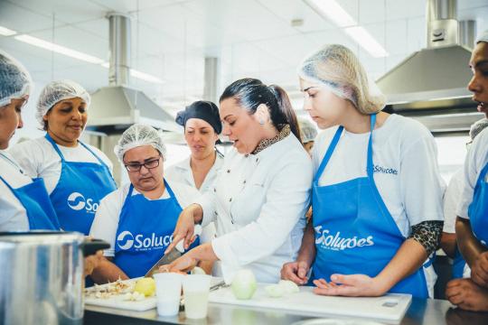 Cozinheiros pela educação