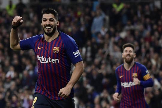 Vinícius Júnior perde chances, Suárez decide e Barcelona vai à final