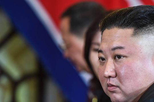 Kim Jong-un é 'inteligente, astuto e implacável', diz diplomata norte-coreano que fugiu