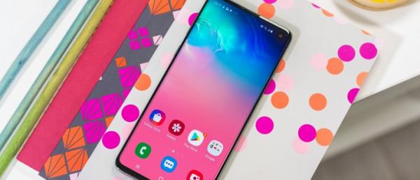 Galaxy S10 ships with pre-applied screen protector that has a three-month warranty