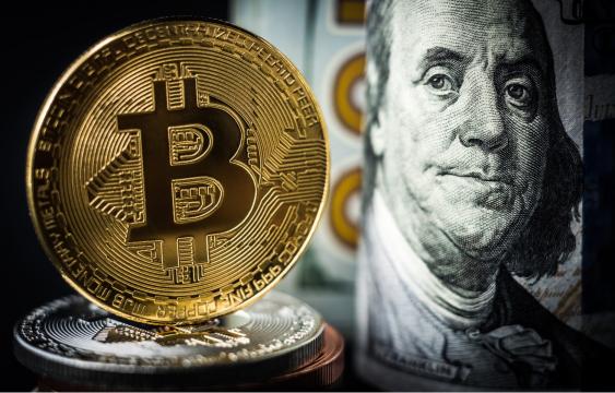 Bitcoin Awaits Decisive Price Move as Trading Range Tightens