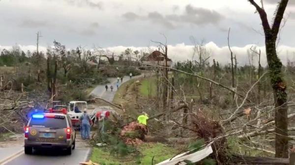 Alabama tornadoes kill at least 23, including children