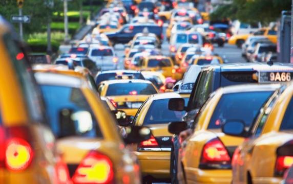Manhattan Weighs Driver Fee to Cut Pollution