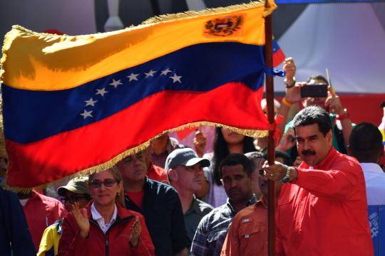 'Nós vamos derrotar a minoria, estejam certos disso', diz Nicolás Maduro