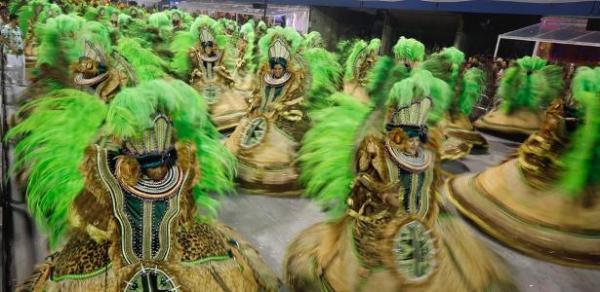 Campeã do Carnaval de SP | Mancha Verde rompeu com imagem de violência da torcida