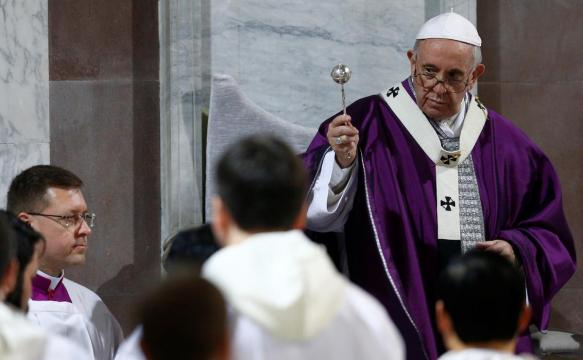 On Ash Wednesday, pope says wealth is 'dust in the wind'