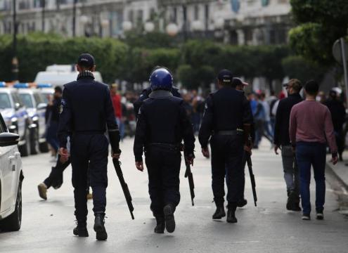 Algeria war veterans back protests demanding end to Bouteflika's rule