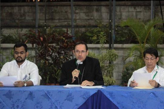 Governo da Nicarágua e oposição definem rota para diálogos de paz