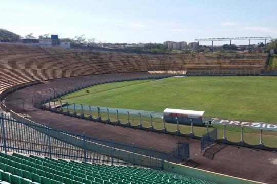 Estádio em que Ronaldo marcou seu 1º gol pelo Corinthians está abandonado
