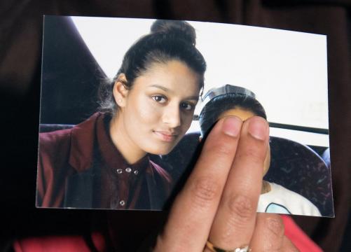 Baby of Islamic State teenager in UK furore dies