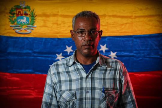 Colômbia vai permitir que venezuelanos entrem no país com passaportes vencidos