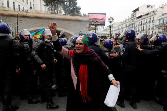 Algeria orders early university holiday as students spur protests