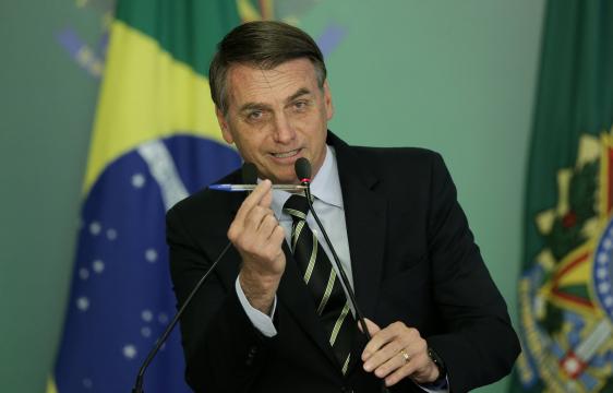Bolsonaro divulga relato deturpado de conversa de jornalista