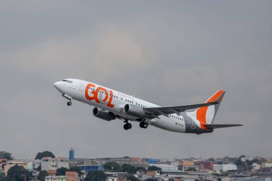 Gol mantém em operação Boeing 737 MAX 8; ações recuam