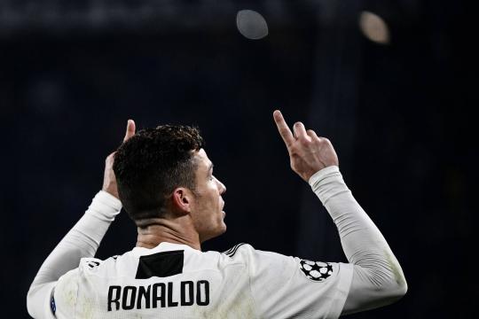 Com gols de Cristiano Ronaldo, ações da Juventus chegam a subir 30%