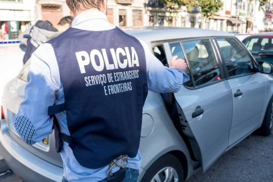 Empresários brasileiros são presos em Portugal por tráfico de pessoas