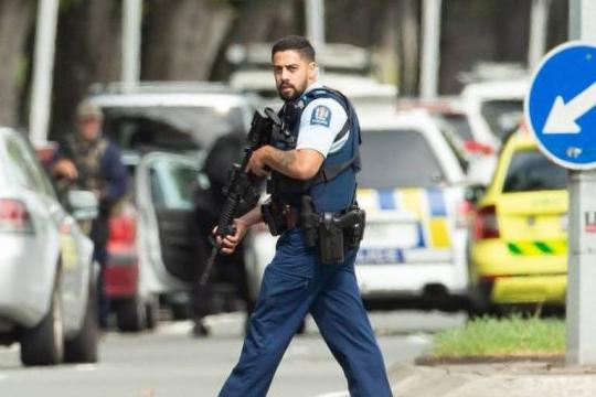 'Rezei para as balas acabarem'; testemunhas relatam desespero em ataques na Nova Zelândia
