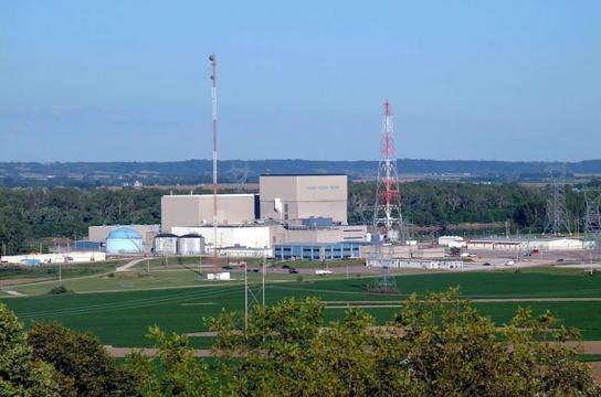 Nebraska preps nuclear plant for possible flooding, no public danger
