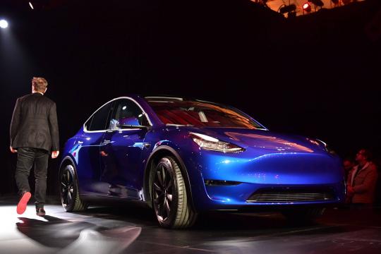 Demora para lançar novo carro põe Tesla em risco