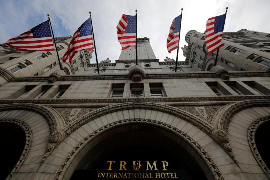 Judges lean toward Trump in hotel 'emoluments' case