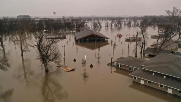 Pence arrives in Nebraska as U.S. Midwest reels from historic floods