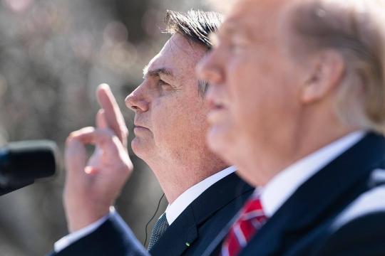 Presidentes se encontraram nos EUA | Após Bolsonaro fazer concessões, Trump apoia Brasil entrar na OCDE