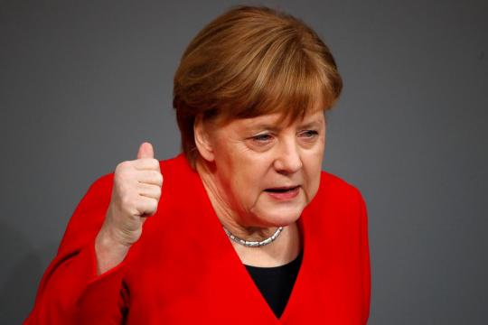 Merkel lends support to Tusk's offer of short Brexit delay