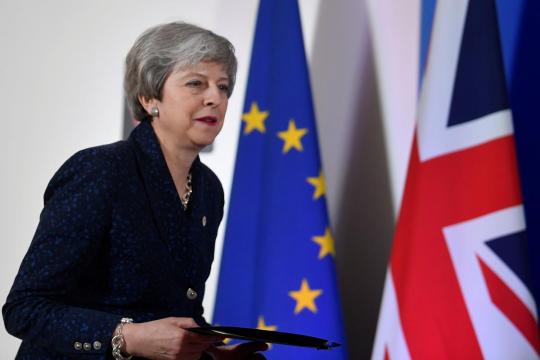 EU sets April 12 Brexit date if Britain fails to back deal