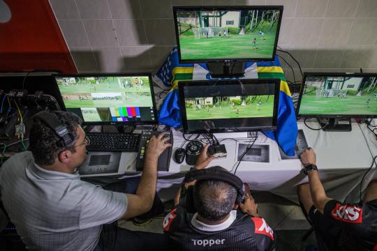 Paulista improvisa e usa até camarotes para abrigar árbitro de vídeo
