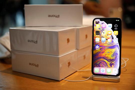 U.S. trade judge recommends import ban on some Apple iPhones