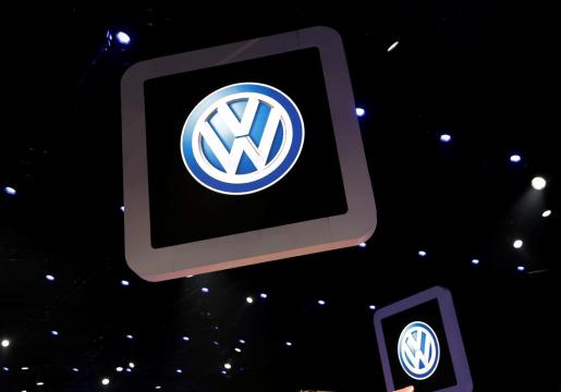 VW to improve production with Amazon cloud to network its factories