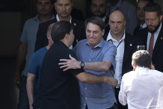 'Temos que ter o couro duro', diz Bolsonaro sobre Maia