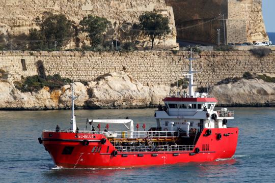 Navio sequestrado por imigrantes da Líbia é recuperado pela Marinha de Malta