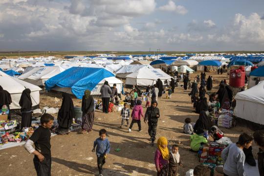 Queda do Estado Islâmico enche campo de detenção, com famílias em limbo